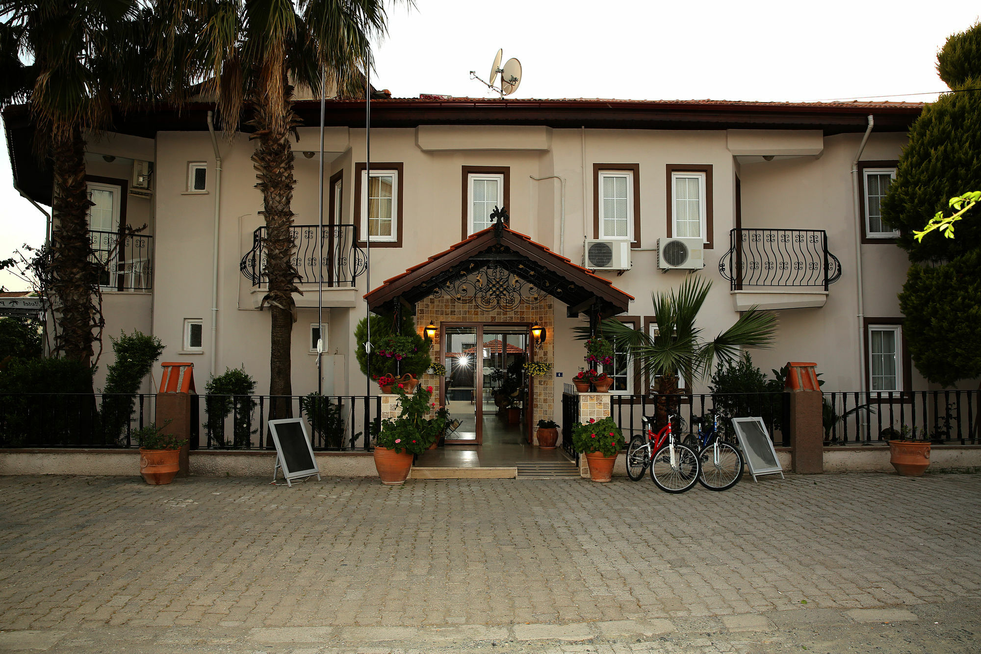 Eon Dalyan Boutique Hotel Bagian luar foto